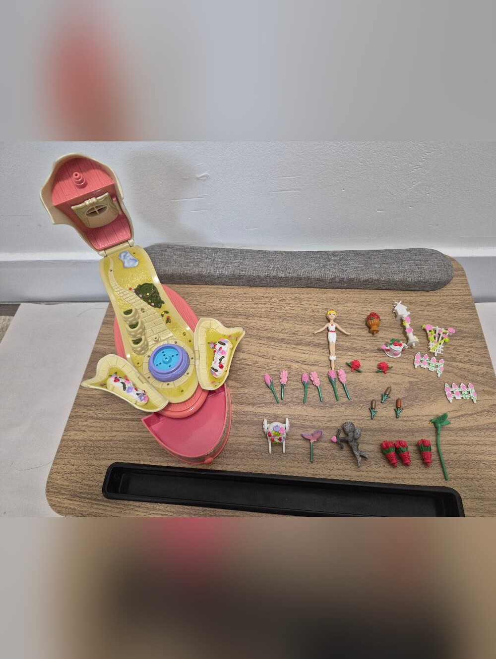 Vintage Blue Box Legend Of The Shoe Fairies Polly Pocket Playset